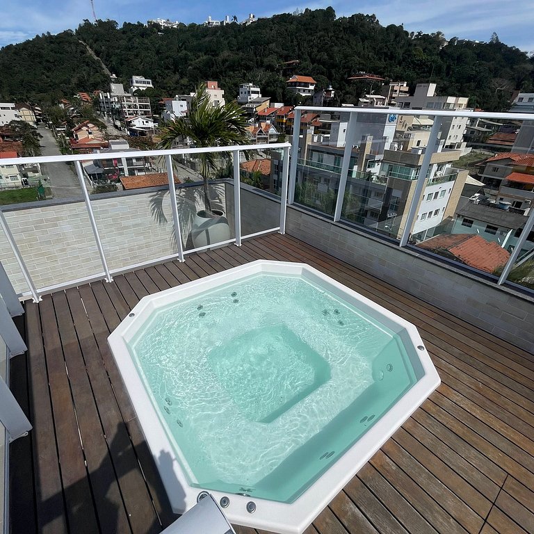 Apartamento en condominio con jacuzzi