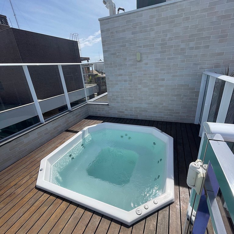 Apartamento en condominio con jacuzzi