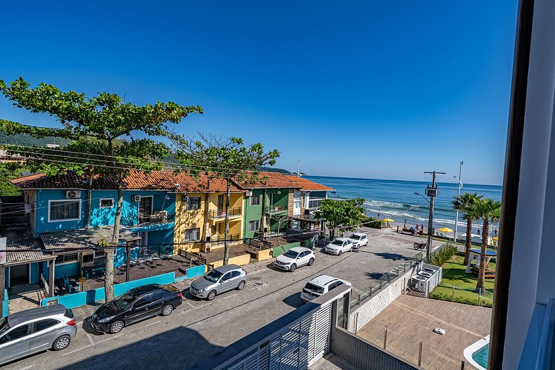 Duplex com vista ao mar em Bombas